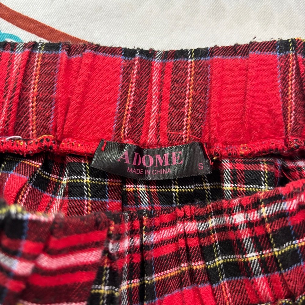 Adobe Chic Red Plaid Mini Skirt with Lace Trim sz Small - Picture 3 of 6
